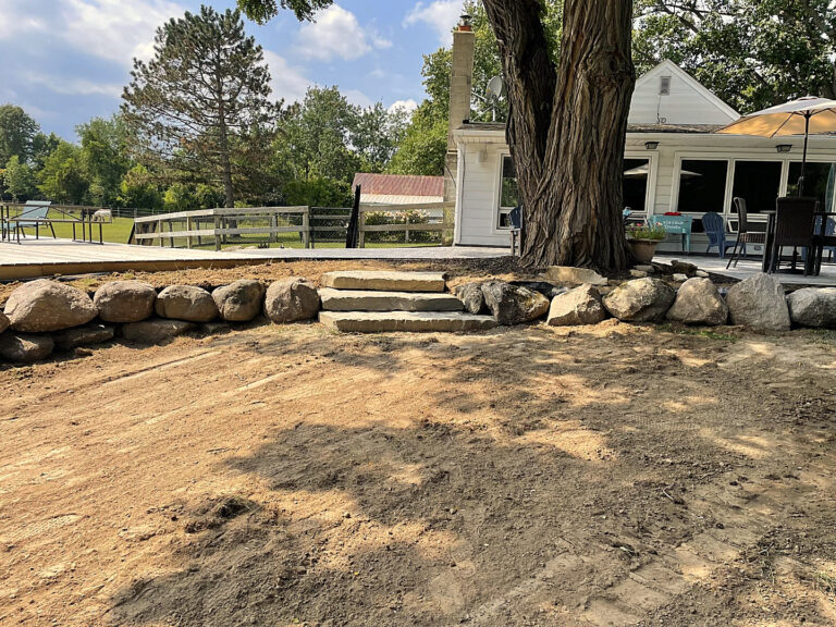 Small boulder Wall with Stone Steps